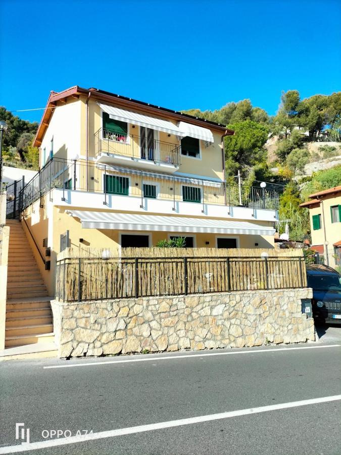 ヴェンティミーリアCorso Montecarloアパートメント エクステリア 写真
